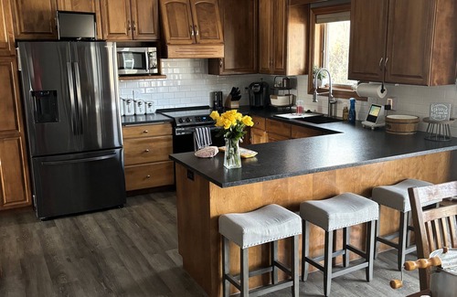 Howard House | Ideal 4 Bedroom Home for the 2025 NFL Draft in Green Bay
