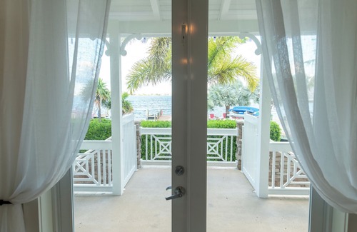 Little Torch Key House | Inviting 4 Bedroom Water View Home with Pool & Breakfast