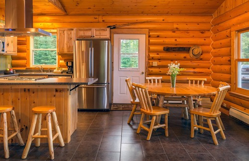 Cook Cabin | Beachside Cabin: 4 Bedrooms, Yoga, Kayaks & Spa Amenities