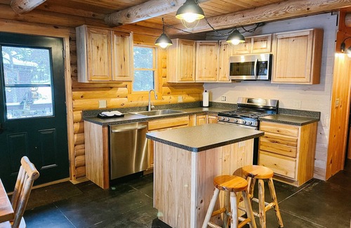 Cook Cabin | Inviting Log Cabin Retreat with Beach, Sauna & Game Room