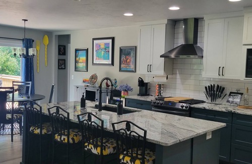 Pickett House | Guest Rated: 9.8 - Cozy 4 Bedroom Ranch Near Oshkosh