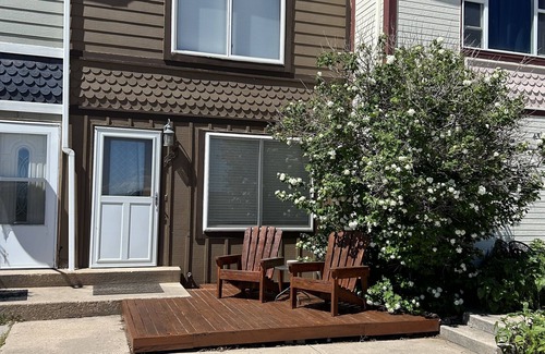 Laramie House | Family-Friendly Laramie Townhouse - Close to All Attractions