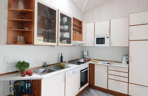 Travemuende House | Discover 4 Bedroom Oasis in Travemünde-Priwall