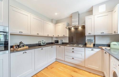 Frieth Cottage | Exceptional 4 Bedroom Accommodation Near Henley-on-Thames