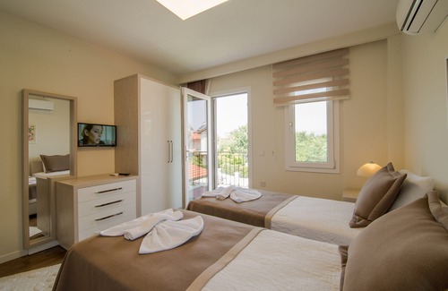Dalyan City Center Villa | Accessible Villa with Private Pool & Jacuzzi - Guest Rated 10/10