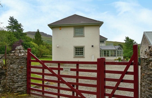 Colintraive Cottage | Spacious 4-Bedroom Retreat in Beautiful Colintraive