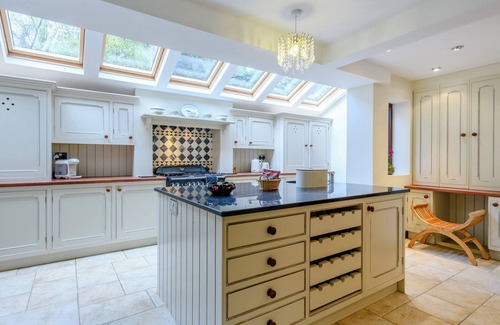 Heacham Cottage | Perfect 4-Bedroom Retreat in Heacham by the Ocean