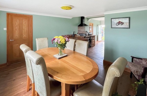 Long Sutton Cottage | 4 bedroom accommodation in Long Sutton