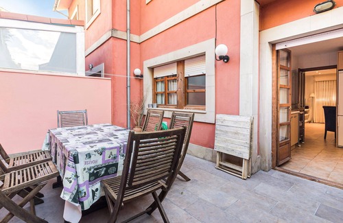 Ribadesella House | Inviting 4 Bedroom Beachfront Retreat in Ribadesella