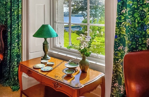 Breakish Cottage | Spacious 4 Bedroom Accommodation in Applecross with Breakfast