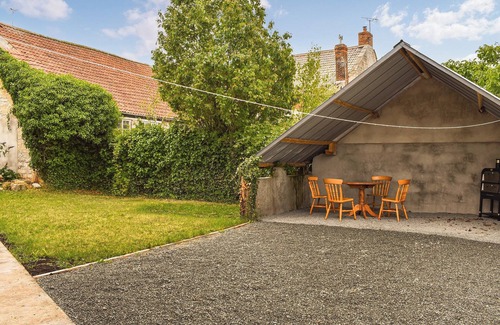 Bridgwater Cottage | Ideal 4-Bedroom Getaway in Chilton Polden Near Glastonbury