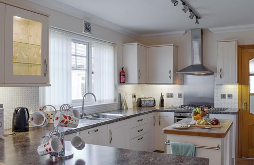 Crail Cottage | Family-Friendly 4-Bedroom Retreat in Crail Near Anstruther