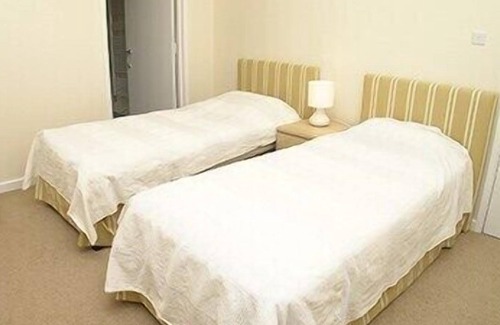 Beaminster Cottage | Cozy 4-Bedroom Getaway in Hooke Near Beaminster