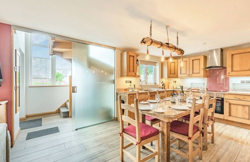 St Davids Cottage | Spacious 4 Bedroom Retreat in St Davids for Your Getaway