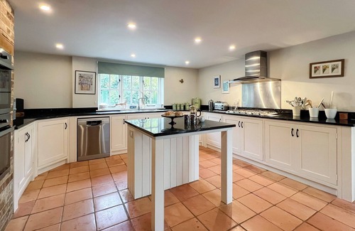 King's Lynn Cottage | Spacious 4-Bedroom Stay in Pet-Friendly Eastmoor