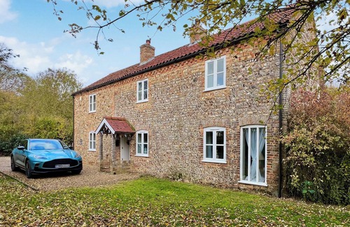 King's Lynn Cottage | Spacious 4-Bedroom Stay in Pet-Friendly Eastmoor