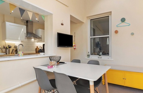 New Quay Cottage | Relax at Y Tŷ Glas: Oceanfront Cottage in New Quay