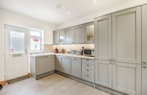 Skegness Cottage | Ideal 4-Bedroom Retreat in Hogsthorpe, Near Skegness