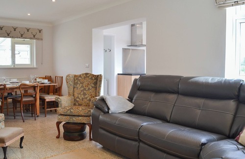 Witheridge Cottage | Spacious 4 Bedroom Retreat in Nomansland, Close to Tiverton