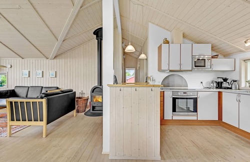 Boeslunde House | Spacious 4-Bedroom Oceanfront Retreat in Skælskør