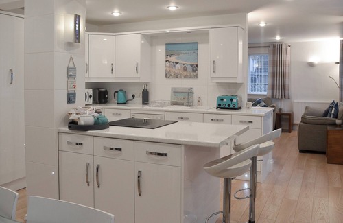 Beadnell Cottage | Ideal 4 Bedroom Retreat with Oceanfront Views in Beadnell