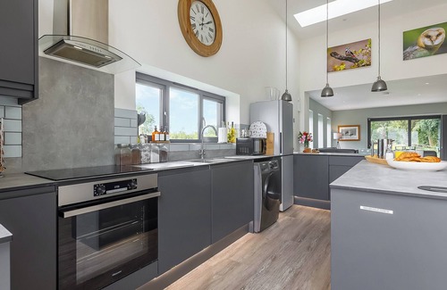 Saham Toney Cottage | Refurbished Barn Retreat in Nature Lover's Paradise