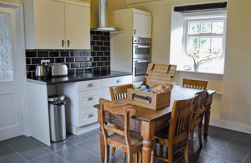 Grantham Cottage | Exceptional 4-Bedroom Retreat in Harlaxton, Near Grantham