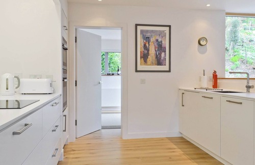 Plockton Cottage | Idyllic 4-Bedroom Retreat with Oceanfront Views in Plockton