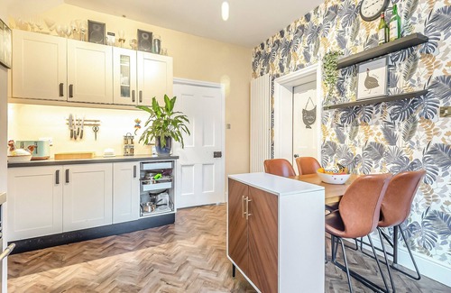 Clumber Park Cottage | Secluded Getaway with Ample Grounds and Family-Friendly Perks