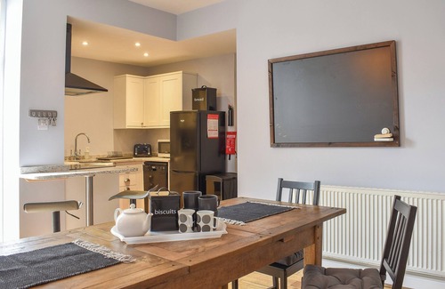 Skipton Cottage | Spacious 4 Bedroom Accommodation in Pet-Friendly Skipton