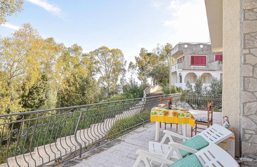 Santa Maria del Mare Torrazzo House | Spacious 4 Bedroom Retreat in Beautiful Stalettì