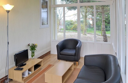 East Runton Cottage | Ideal 4 Bedroom Getaway in East Runton Near Cromer