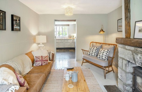 Ventnor Cottage | Experience 4 Bedroom Oceanfront Accommodation in Niton