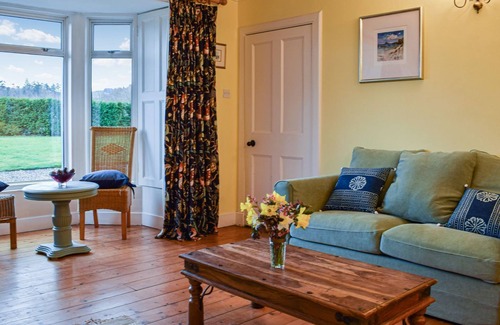 Perth Cottage | Spacious 4-Bedroom Escape in Pet-Friendly Perth