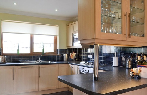 Nairn Cottage | Family-Friendly 4 Bedroom Retreat with Oceanfront Views