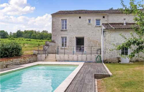 Champmillon House | Family-Friendly 4 Bedroom Home with Pool in Champmillon