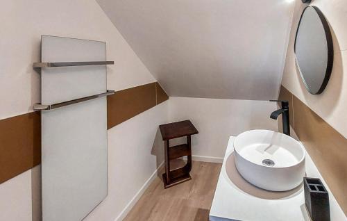 Plouezec House | Comfortable 4 Bedroom Home in Plouzec - Pet Friendly Stay