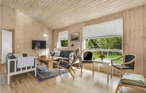 Hasle House | Family-Friendly 4 Bedroom Retreat in Hasle - Pet Welcome!