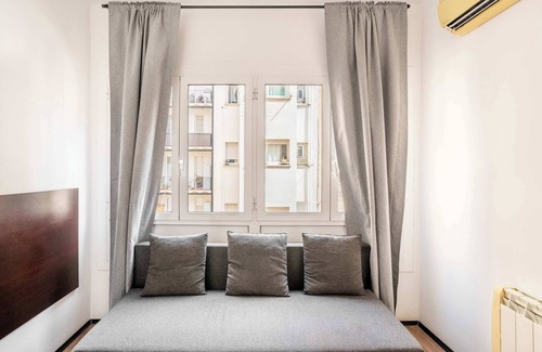 El Baix Guinardo Apartment | Family-Friendly 4-Bedroom Apartment in Gracia Village