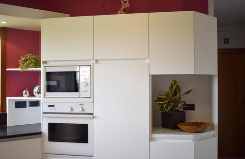 Langemark House | Beautiful 4-Bedroom Accommodation with Spa in Langemark