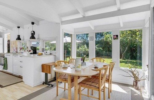 Skibby House | Family-Friendly 4 Bedroom Retreat with Lake Views in Skibby