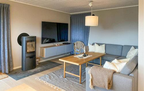 Hyllestad House | 4 Bedroom Beautiful Home In Hyllestad