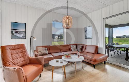 Hjarbæk House | Cozy Getaway in Løgstrup with Pool and Wifi Access
