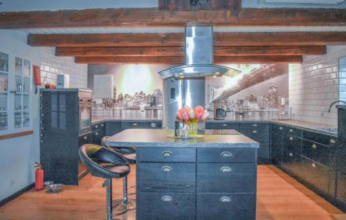 Garsnas House | Spacious 4 Bedroom Retreat in Grsns - Pet and Child Friendly