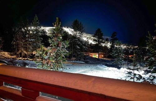 Stoten House | Picturesque Cottage Retreat in Scenic Stöten with Spa