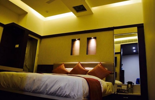 Fatehgarh Bed & Breakfast | 4-bedroom bed & breakfast in charming Farrukhabad with WiFi, AC