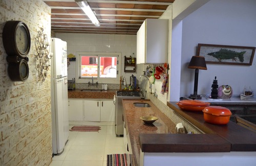 Porto Belo House | Beautiful Oceanfront 4 Bedroom Condo with Pool & Breakfast