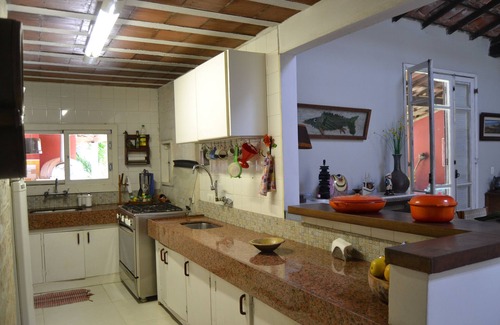 Porto Belo House | Beautiful Oceanfront 4 Bedroom Condo with Pool & Breakfast
