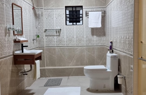 Nakuru County Apartment | Inviting 4-Bedroom Retreat with Garden in Nakuru, Kenya