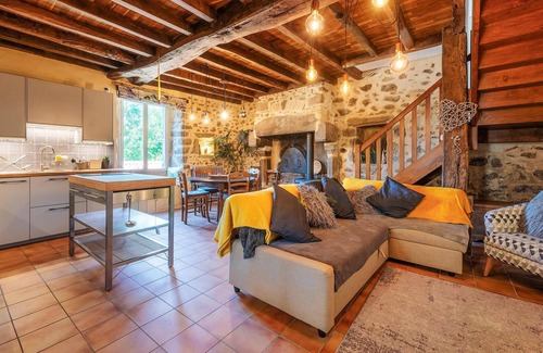 La Coudre House | 4 bedroom gorgeous home in Argentonnay